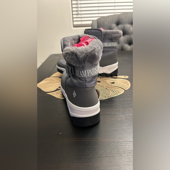 DREAM PAIRS Women's Winter Waterproof Snow  Ankle Booties Size 11 - Picture 9 of 9